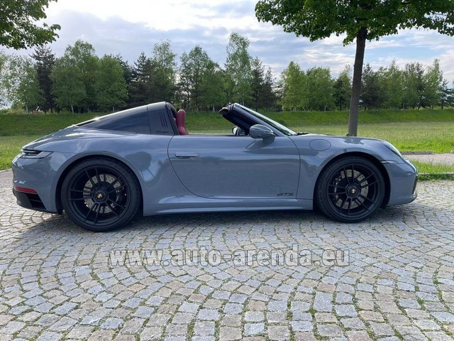 Rental Porsche 911 Targa 4S in Luxembourg Findel Airport